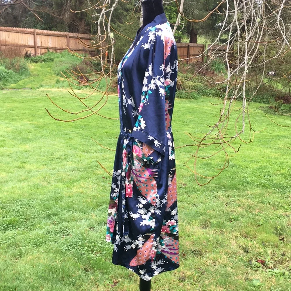 3/$20 Oriental Village Silk Robe - Picture 4 of 10